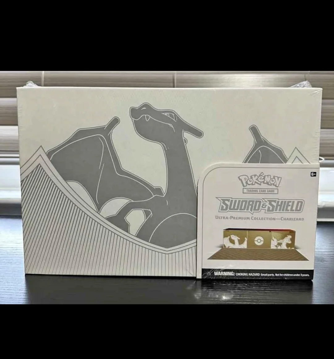 Charizard Ultra Premium Collection